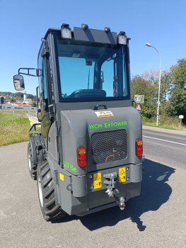 Elektro Hoflader 2110e und 2310e mit Schaufel